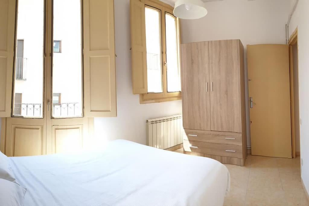 Casa Ramona Apartamento De Pueblo Con Patio En El Centro De Sant Joan سان خوان دي لاس أباديساس المظهر الخارجي الصورة